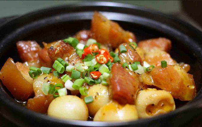 thịt heo kho trứng