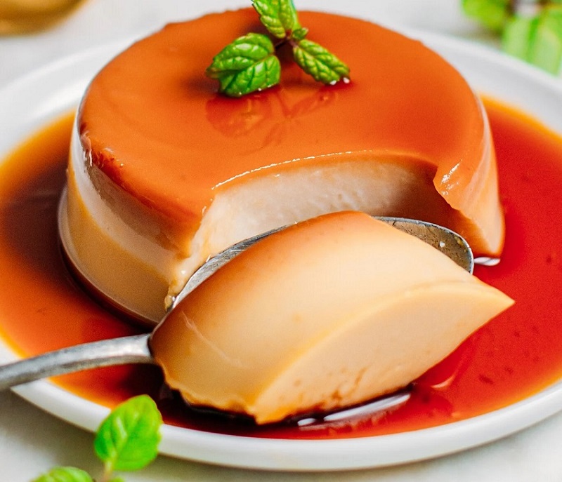 Bánh Flan có lớp bánh và caramel trông rất đẹp mắt